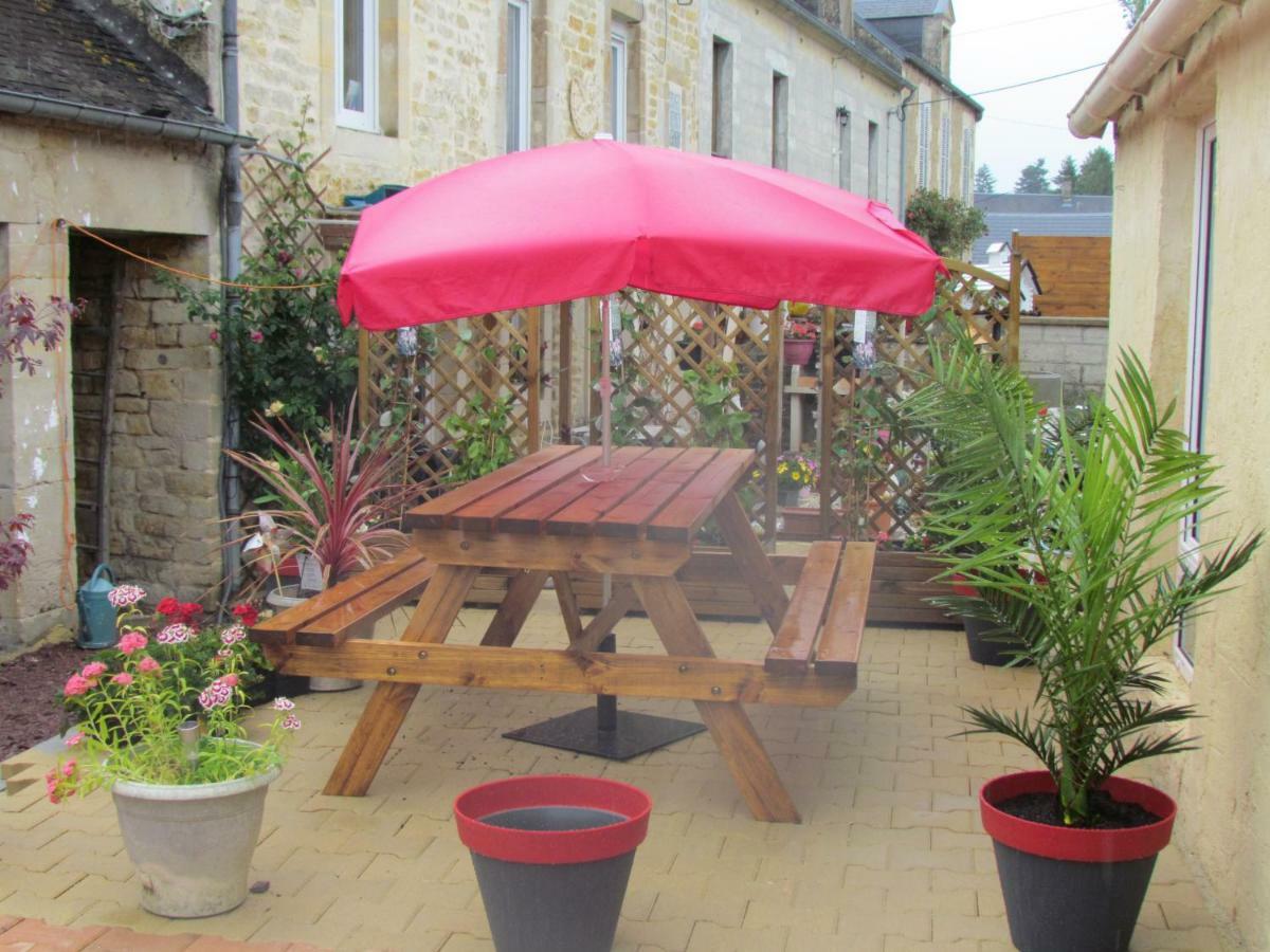 Villa Le Marioly Tilly-sur-Seulles Exterior foto
